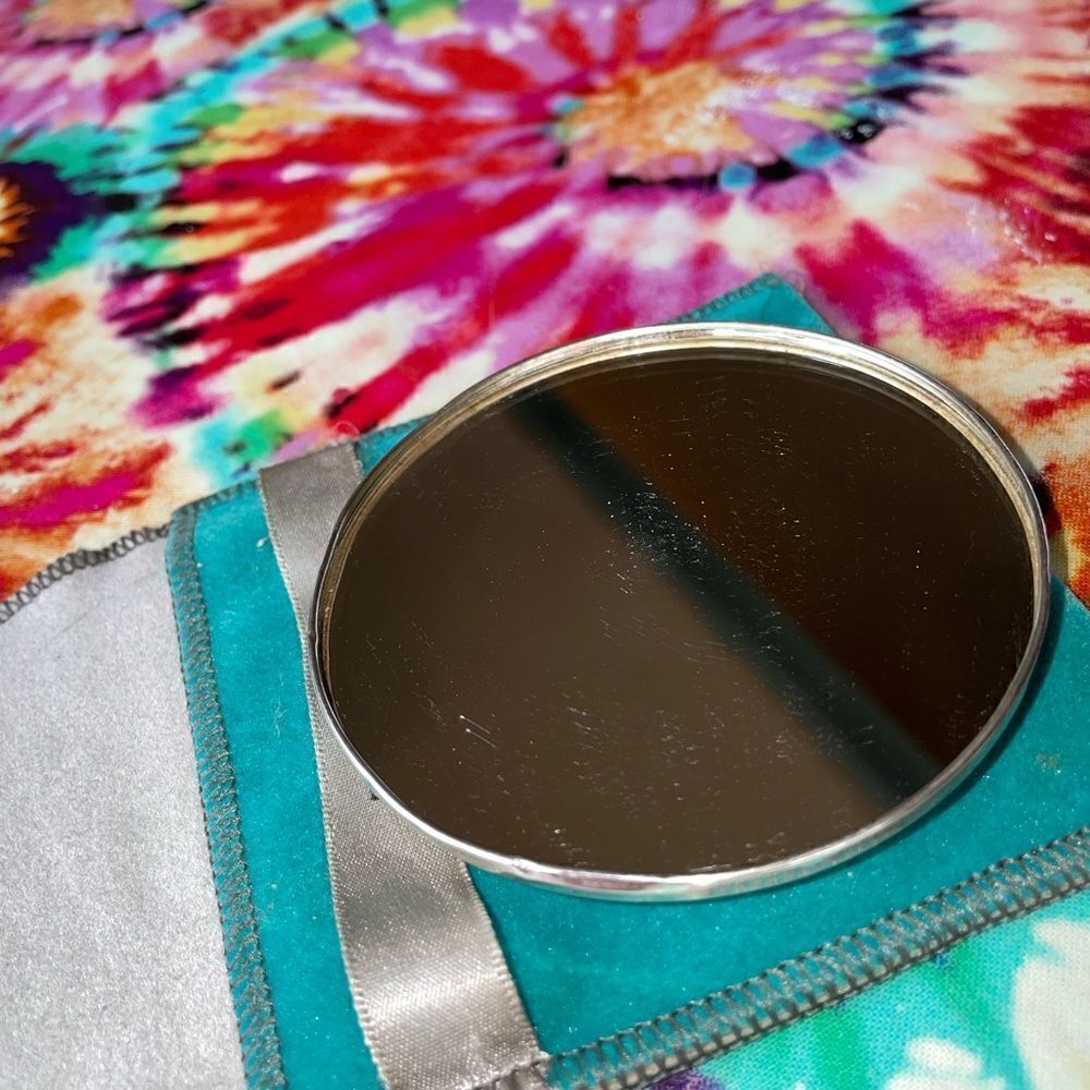 1930’S inspired VINTAGE TOWLE purse mirror with dust bag - Picture 5 of 9